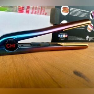 Hair Ceramic Hairstyling Iron 1” CHI
